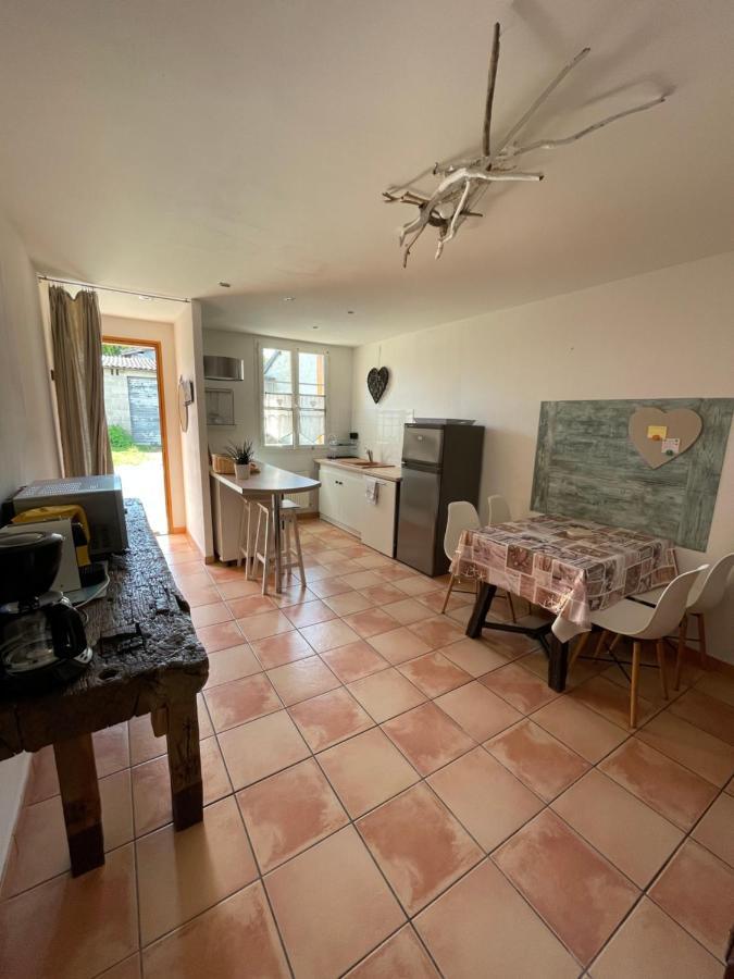 Le Bois Flotte Villa Arrigny Bagian luar foto