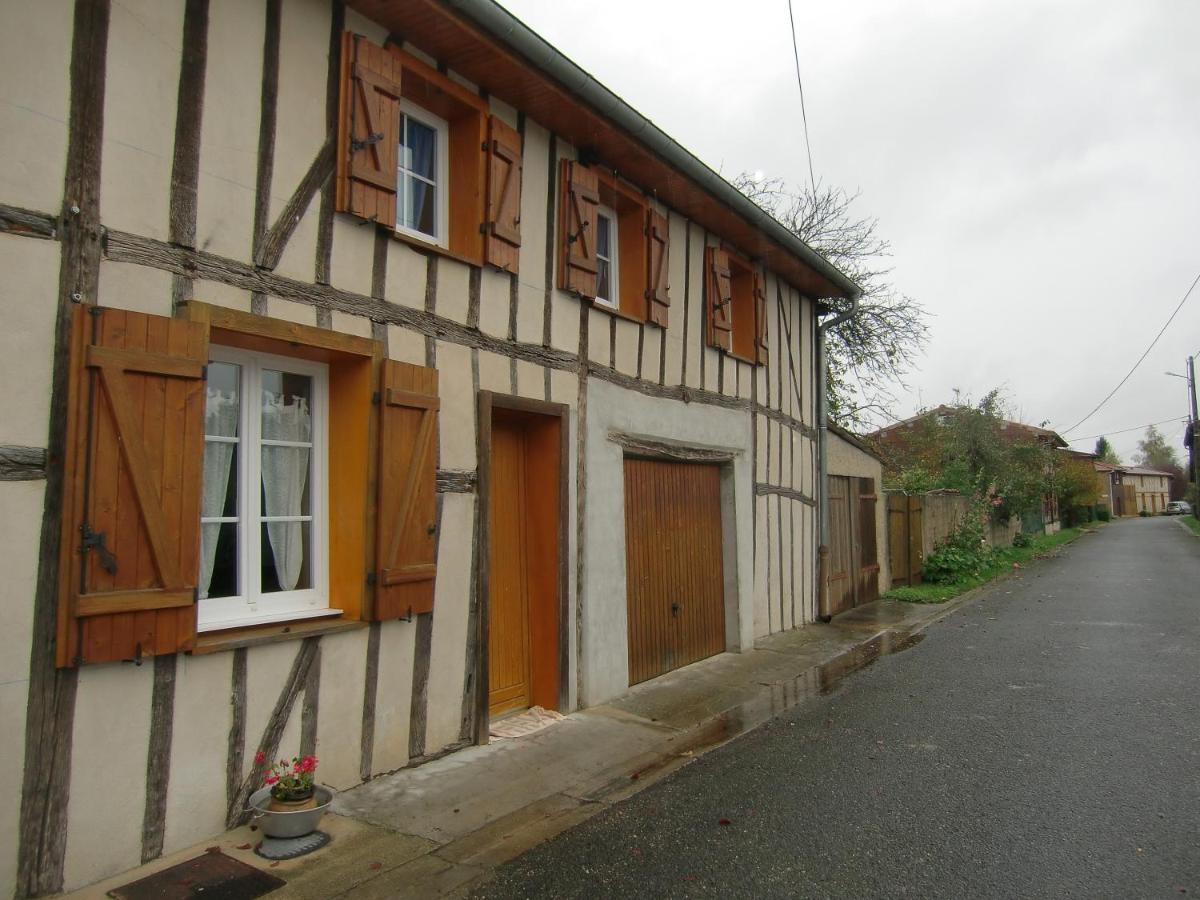 Le Bois Flotte Villa Arrigny Ruang foto